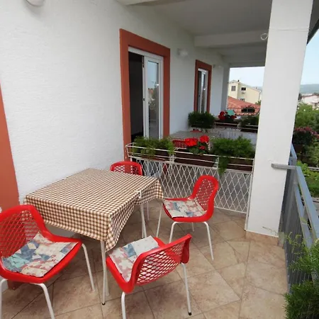 Vendégház Triple 2379b Selce