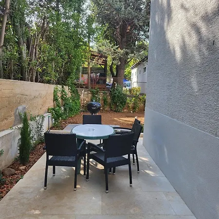 Triple 2379b 3* Selce